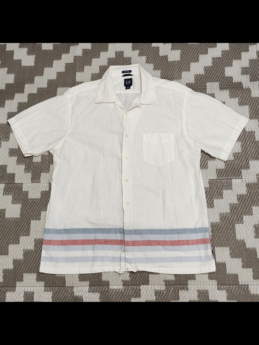 GAP White Short-Sleeve Button-Down Shirt with Blue and Red Hem Stripes
